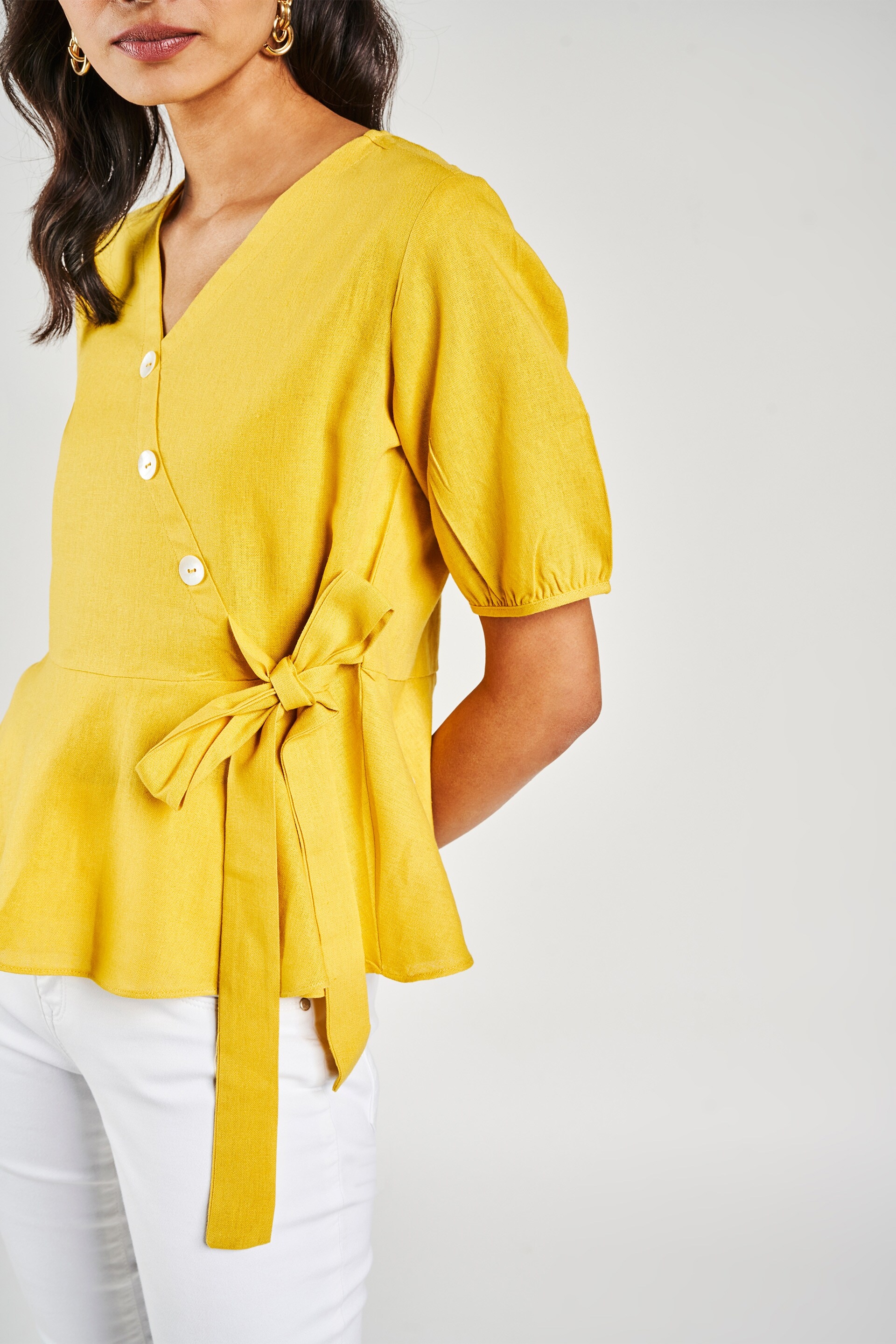 AND | AND YELLOW TOP 0
