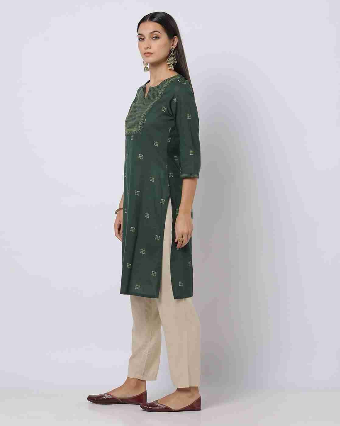 AVAASA MIX N' MATCH | Geometric Print V-Neck Straight Kurta|1