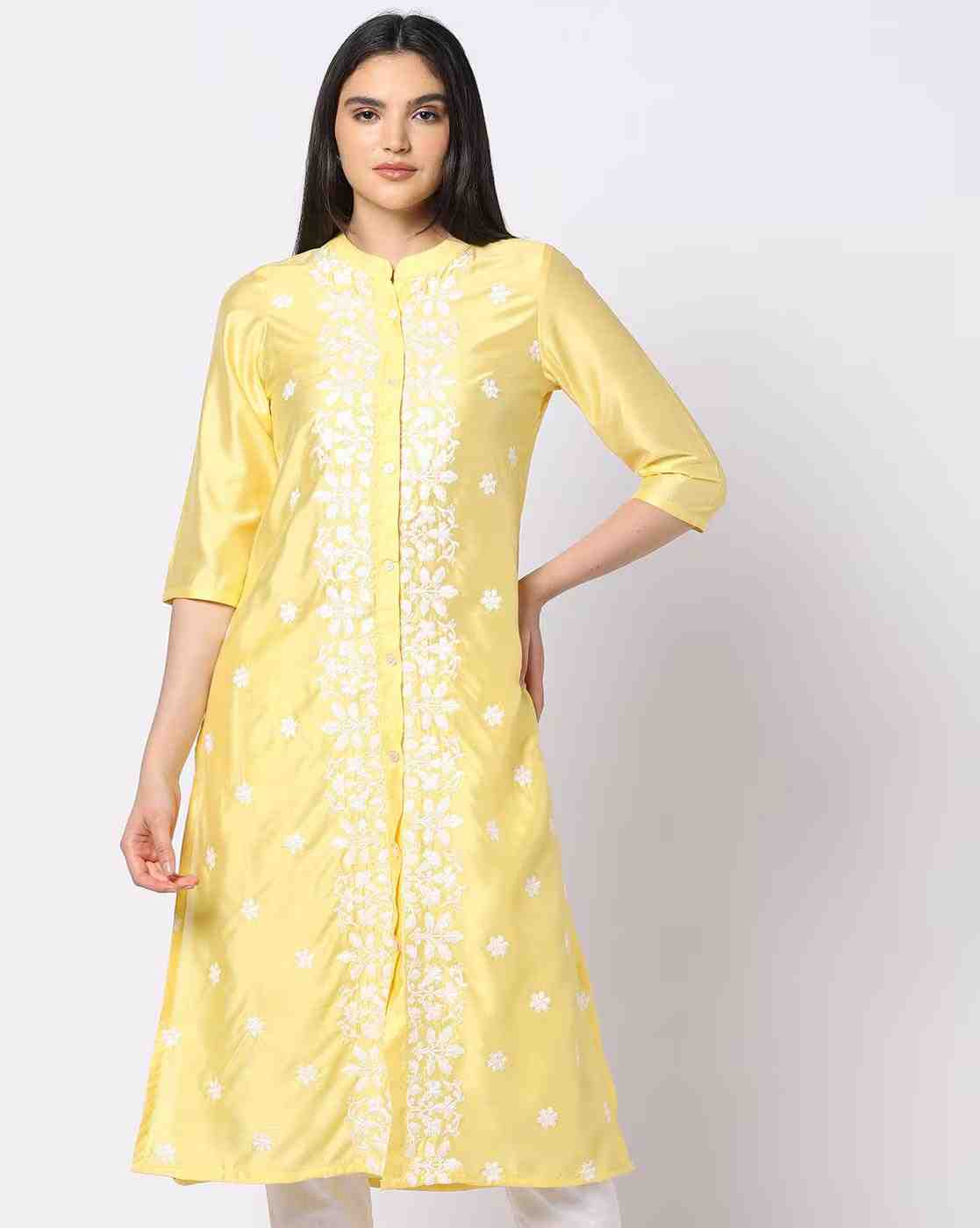 Women Floral Embroidered Straight Kurta