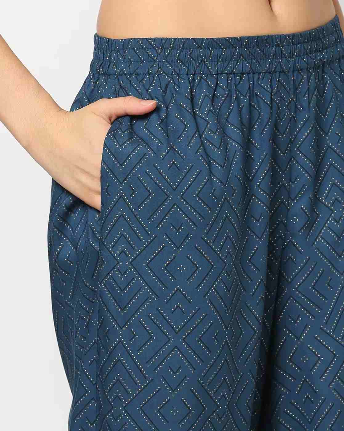 AVAASA MIX N' MATCH | Women Geometric Print Straight Kurta with Pants|4