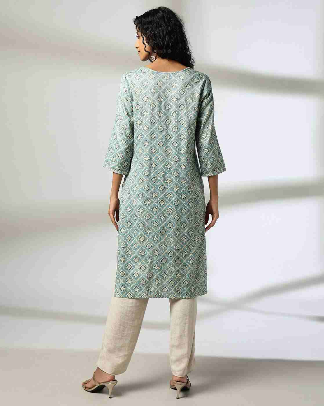 AVAASA MIX N' MATCH | Women Geometric Print Round-Neck Straight Kurta|2