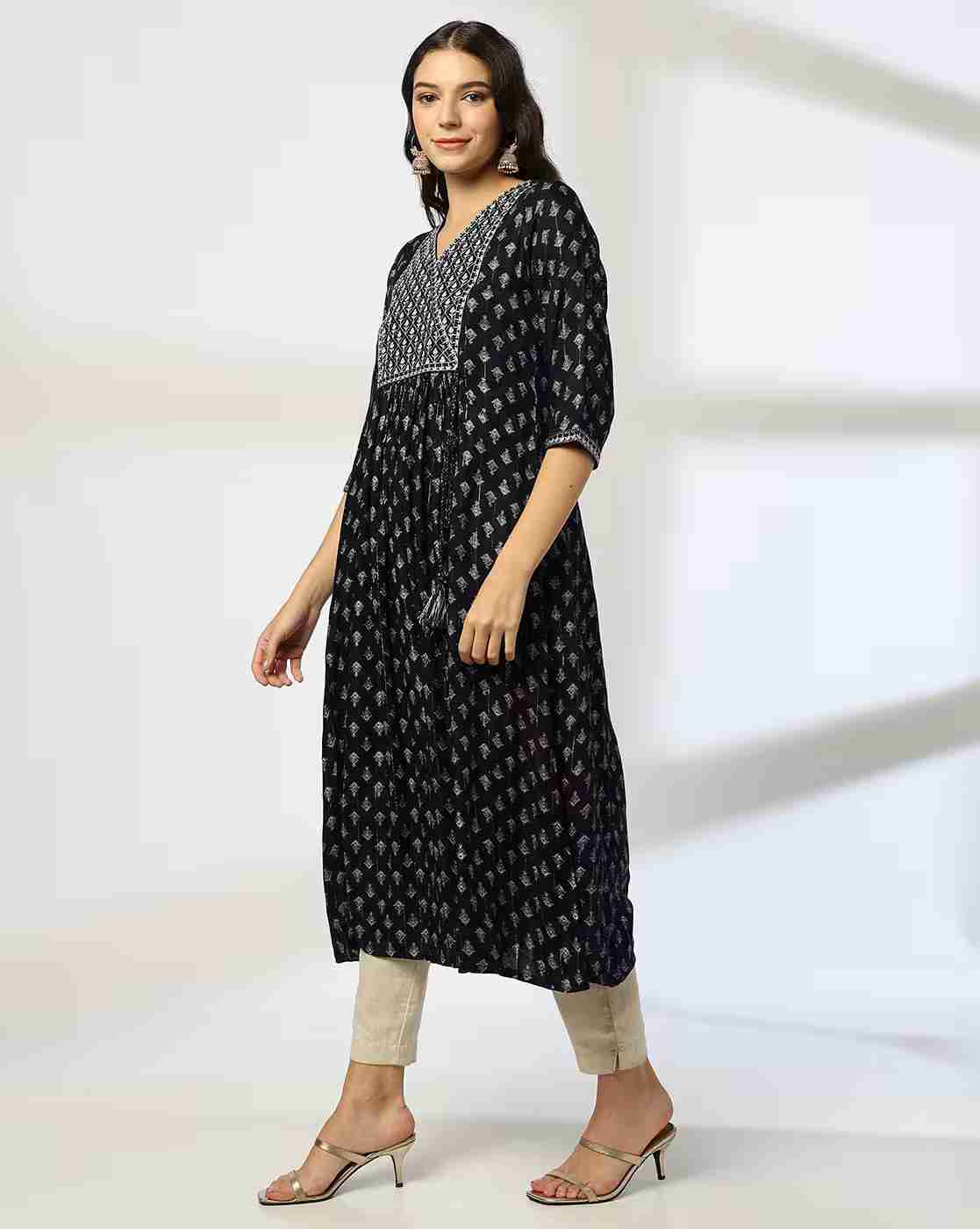 AVAASA MIX N' MATCH | Women Floral Print Flared Kurta with Embroidered Yoke|1