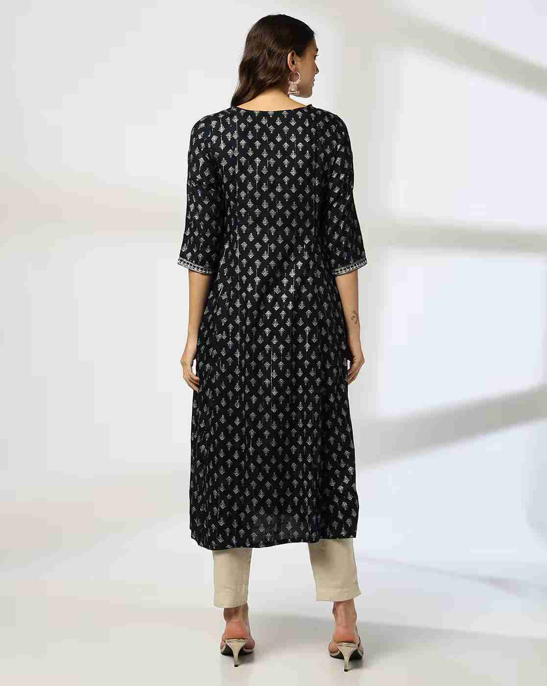 AVAASA MIX N' MATCH | Women Floral Print Flared Kurta with Embroidered Yoke|2
