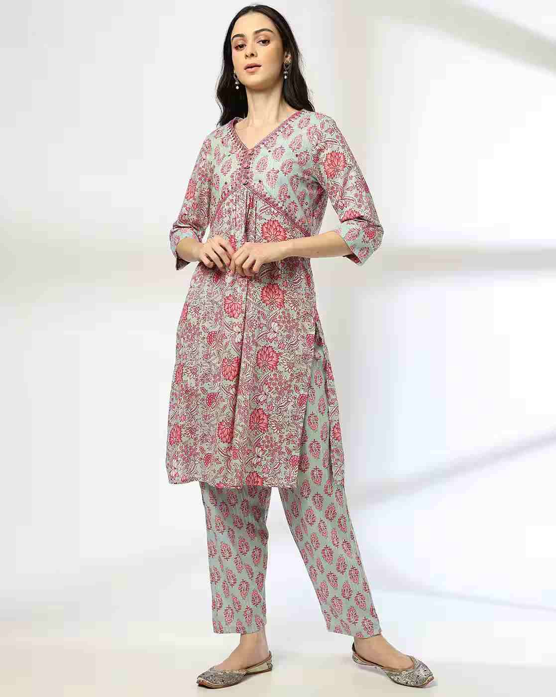 AVAASA MIX N' MATCH | Women Floral Print Straight Kurta & Pant Set|0