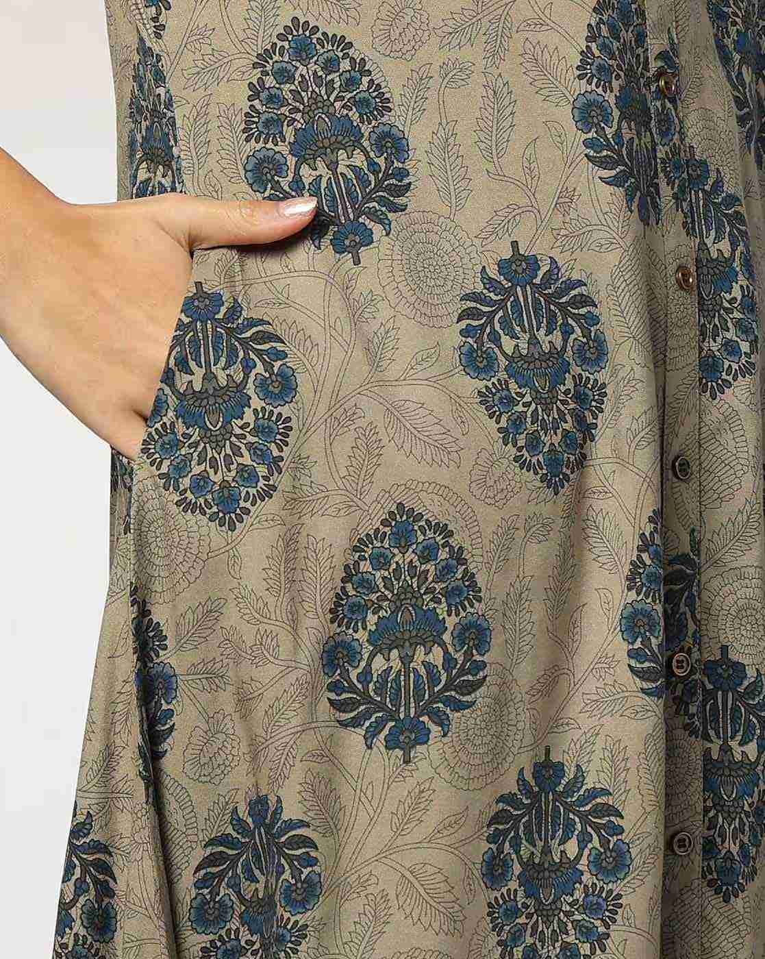 AVAASA MIX N' MATCH | Women Floral Print Straight Kurta Set|4