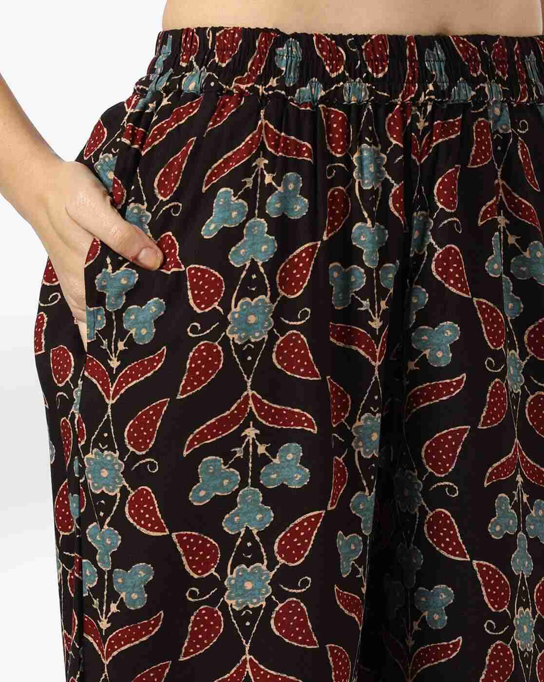 AVAASA MIX N' MATCH | Women Floral Print Relaxed Fit Pleated Pants|3