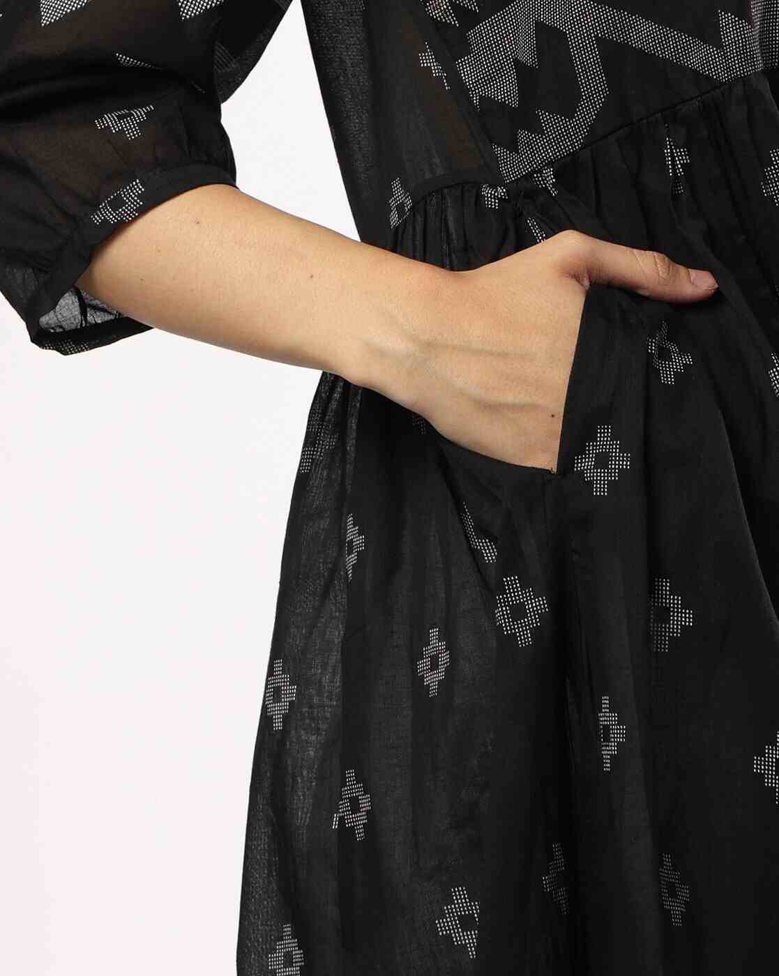 AVAASA MIX N' MATCH | Women Geometric Print Flared Kurta with Insert Pocket|4