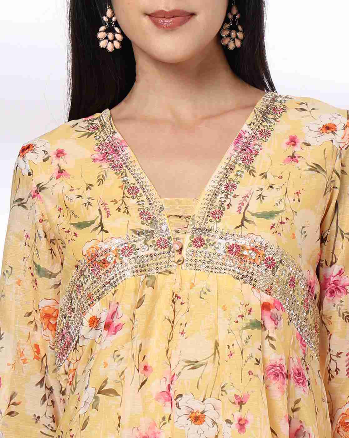 AVAASA MIX N' MATCH | Women Printed Flare Kurta|3