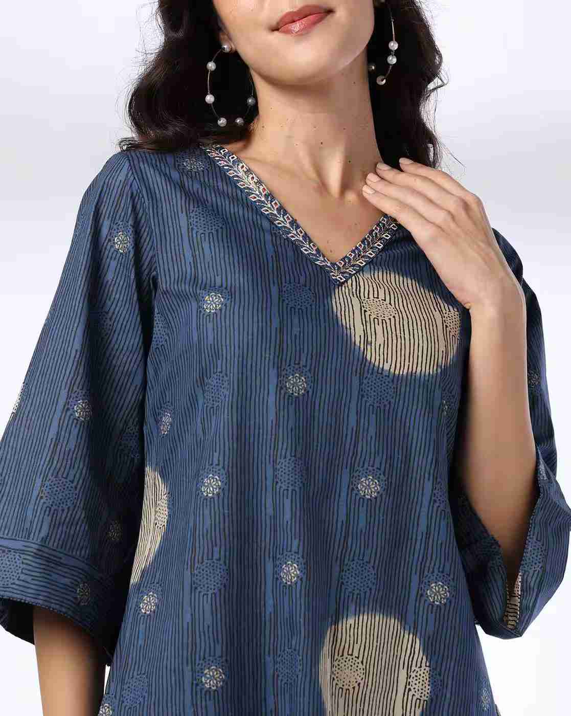 AVAASA MIX N' MATCH | Women Geometric Print Straight Kurta & Pants Set|3