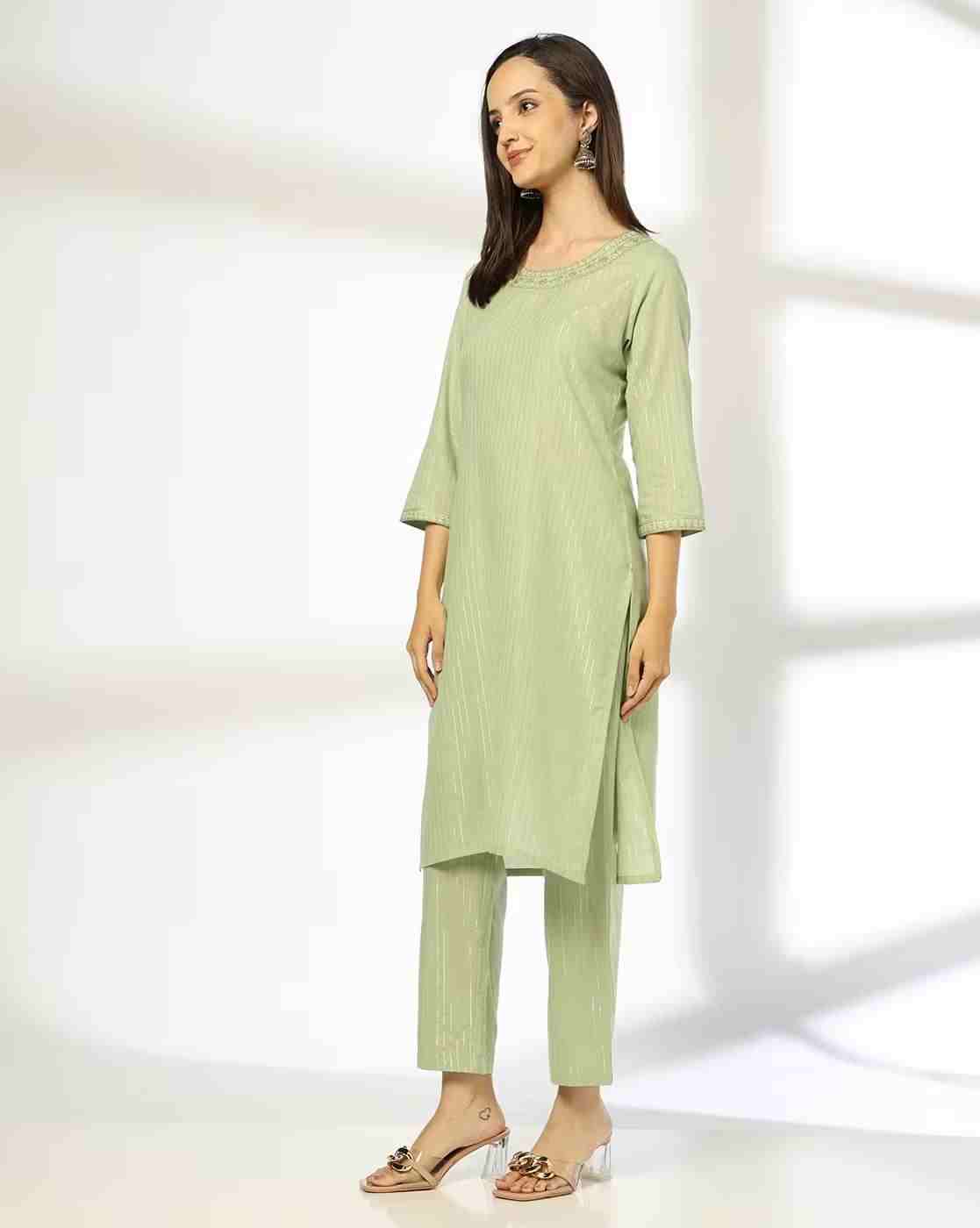 AVAASA MIX N' MATCH | Women Printed Straight Kurta & Pants Set|1