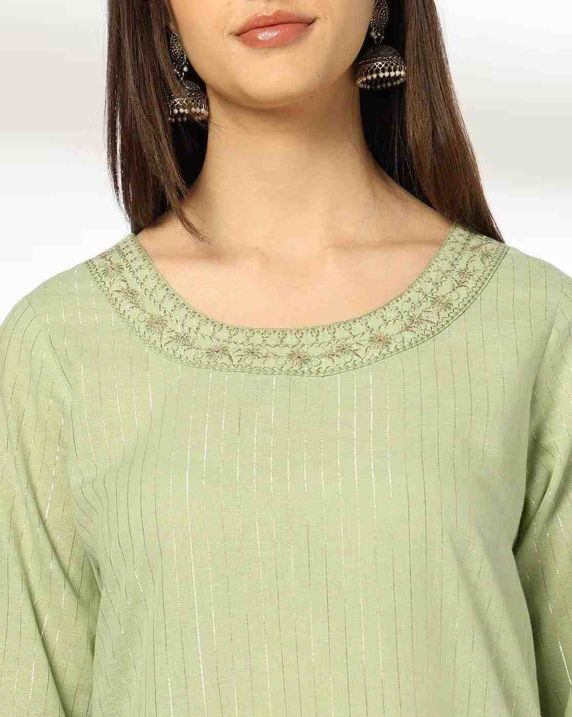 AVAASA MIX N' MATCH | Women Printed Straight Kurta & Pants Set|3