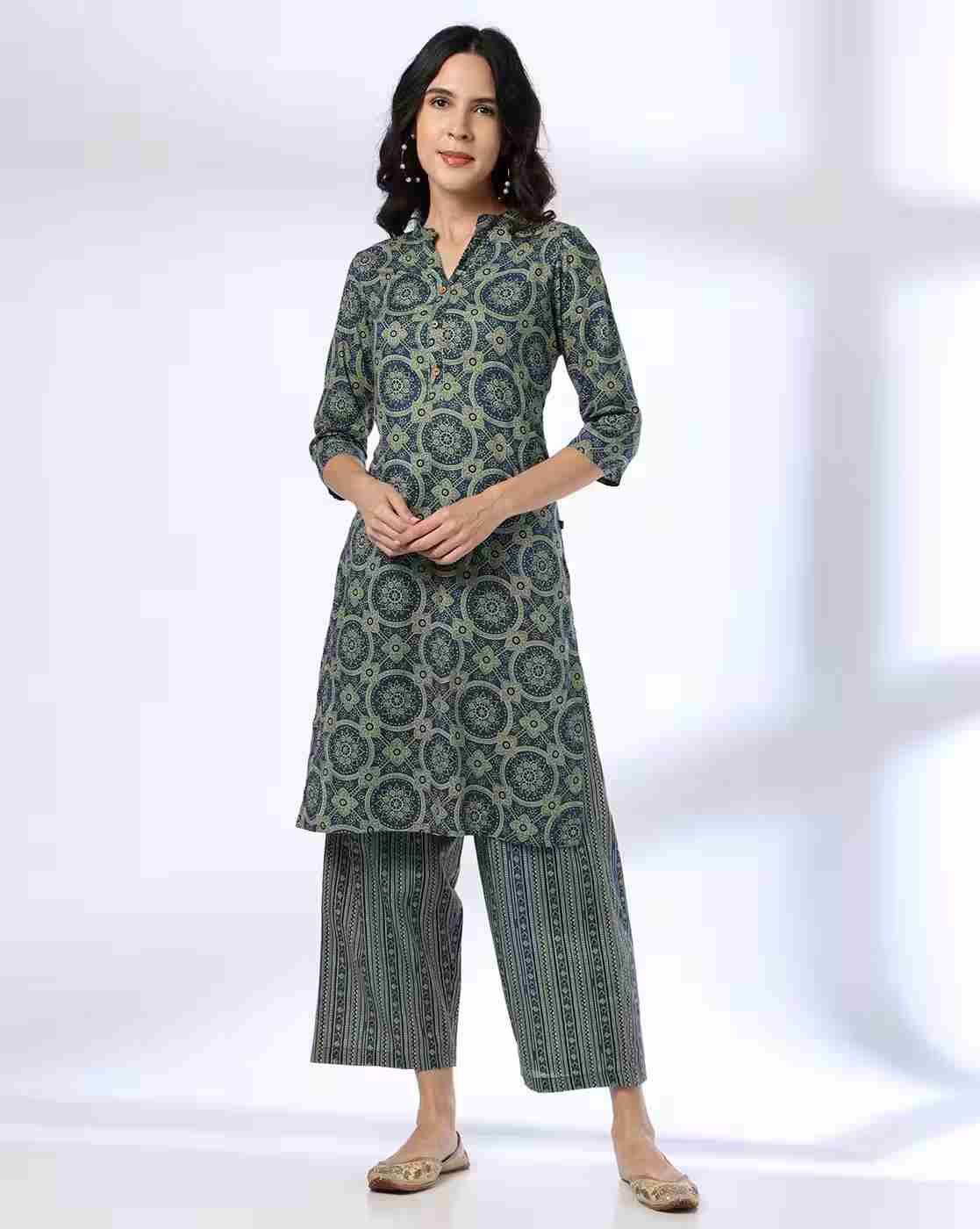 AVAASA MIX N' MATCH | Women Geometric Print Straight Kurta with Palazzos|0