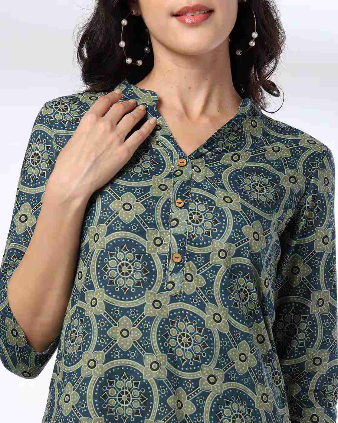 AVAASA MIX N' MATCH | Women Geometric Print Straight Kurta with Palazzos|3