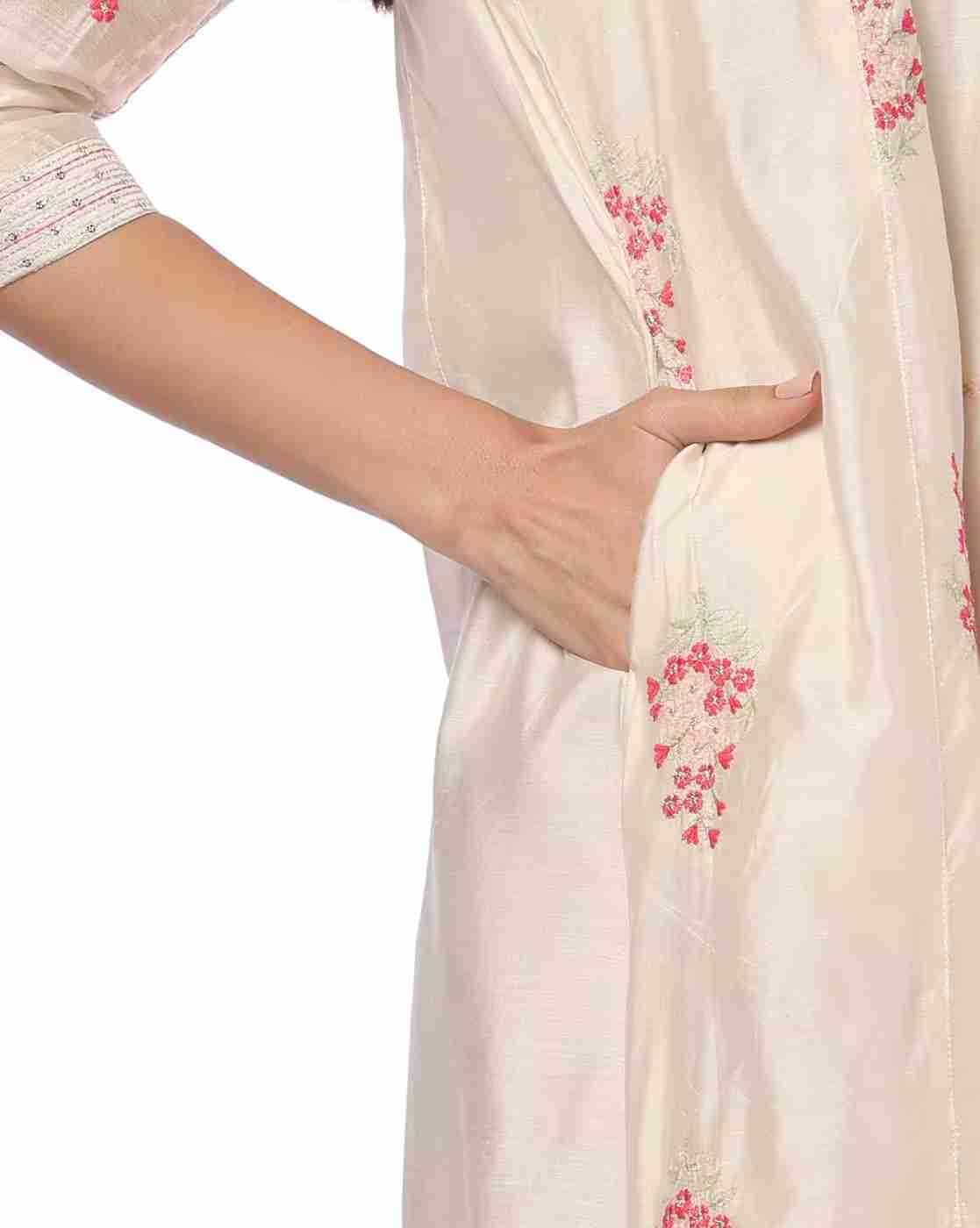 AVAASA MIX N' MATCH | Women Printed Flared Kurta|4