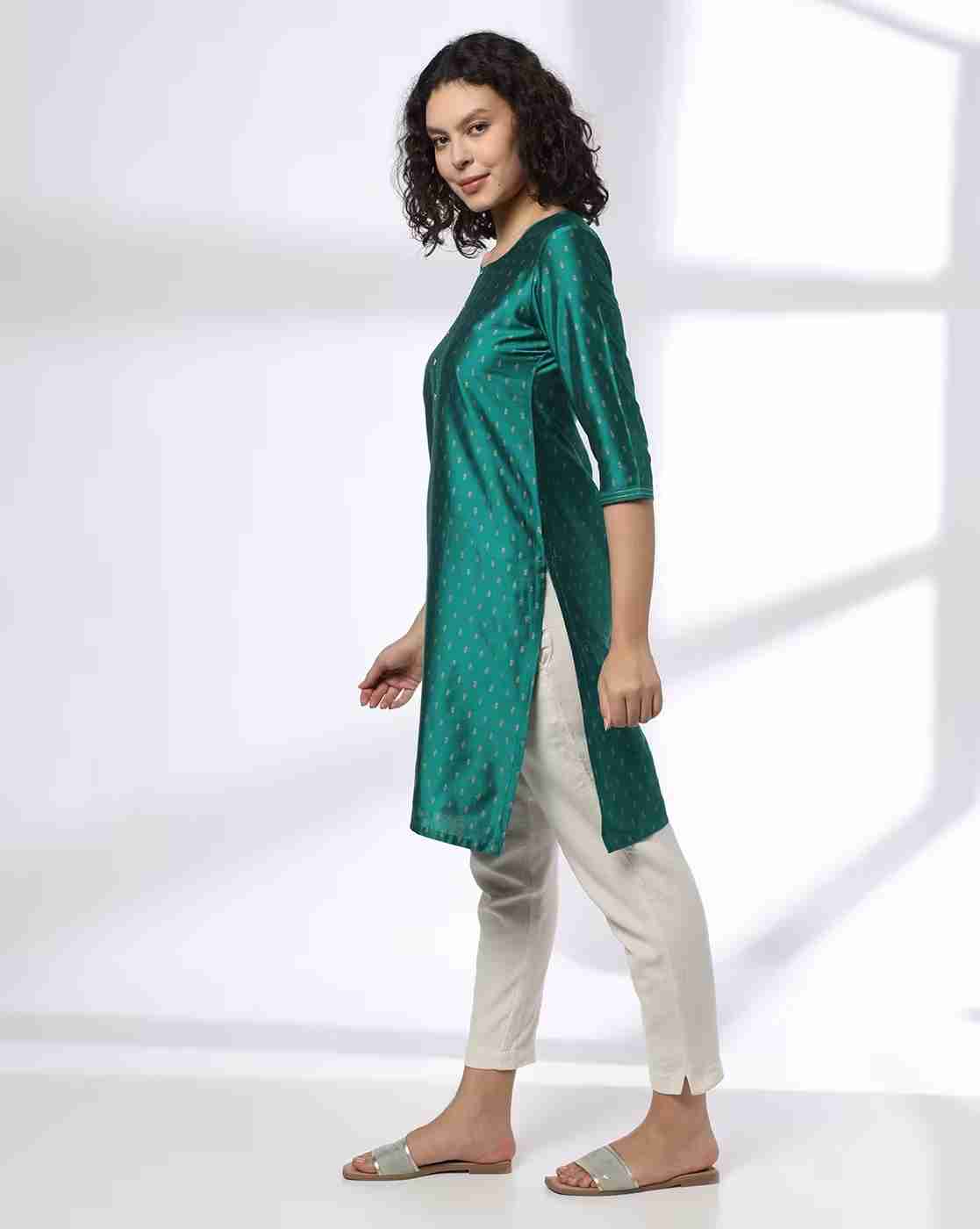 AVAASA MIX N' MATCH | Women Micro Print Round-Neck Straight Kurta|1