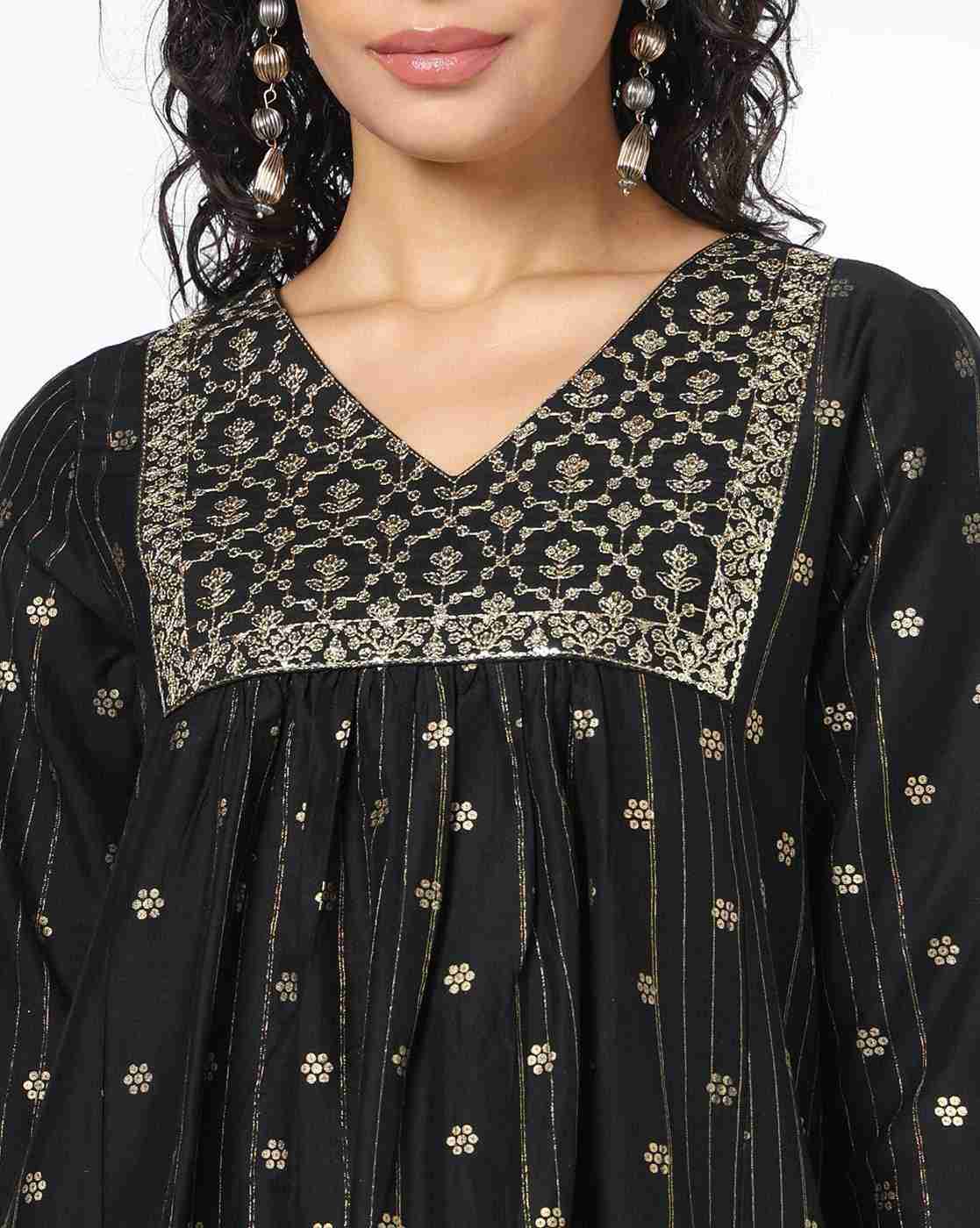 AVAASA MIX N' MATCH | Women Floral Print Flared Kurta with Insert Pocket|3