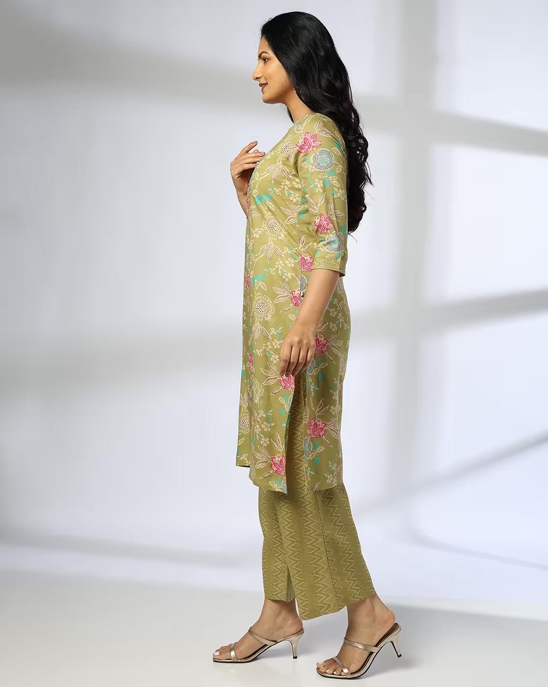 AVAASA MIX N' MATCH | Women Floral Print Straight Kurta & Pants Set|1