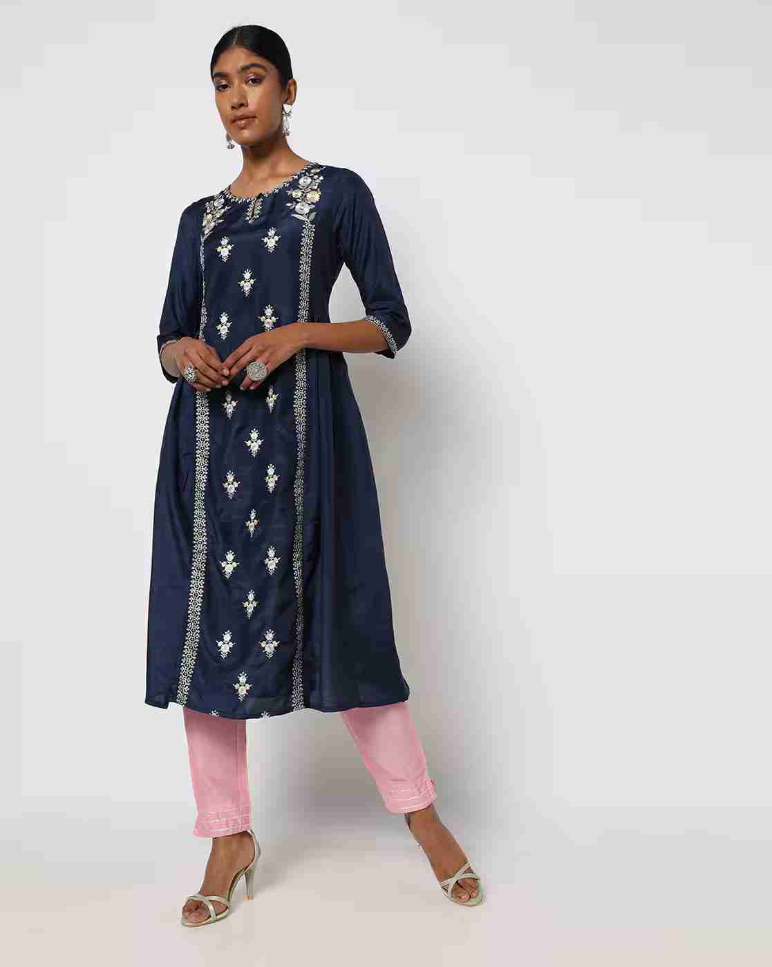 AVAASA SET | Embroidered Flared Kurta Set|1
