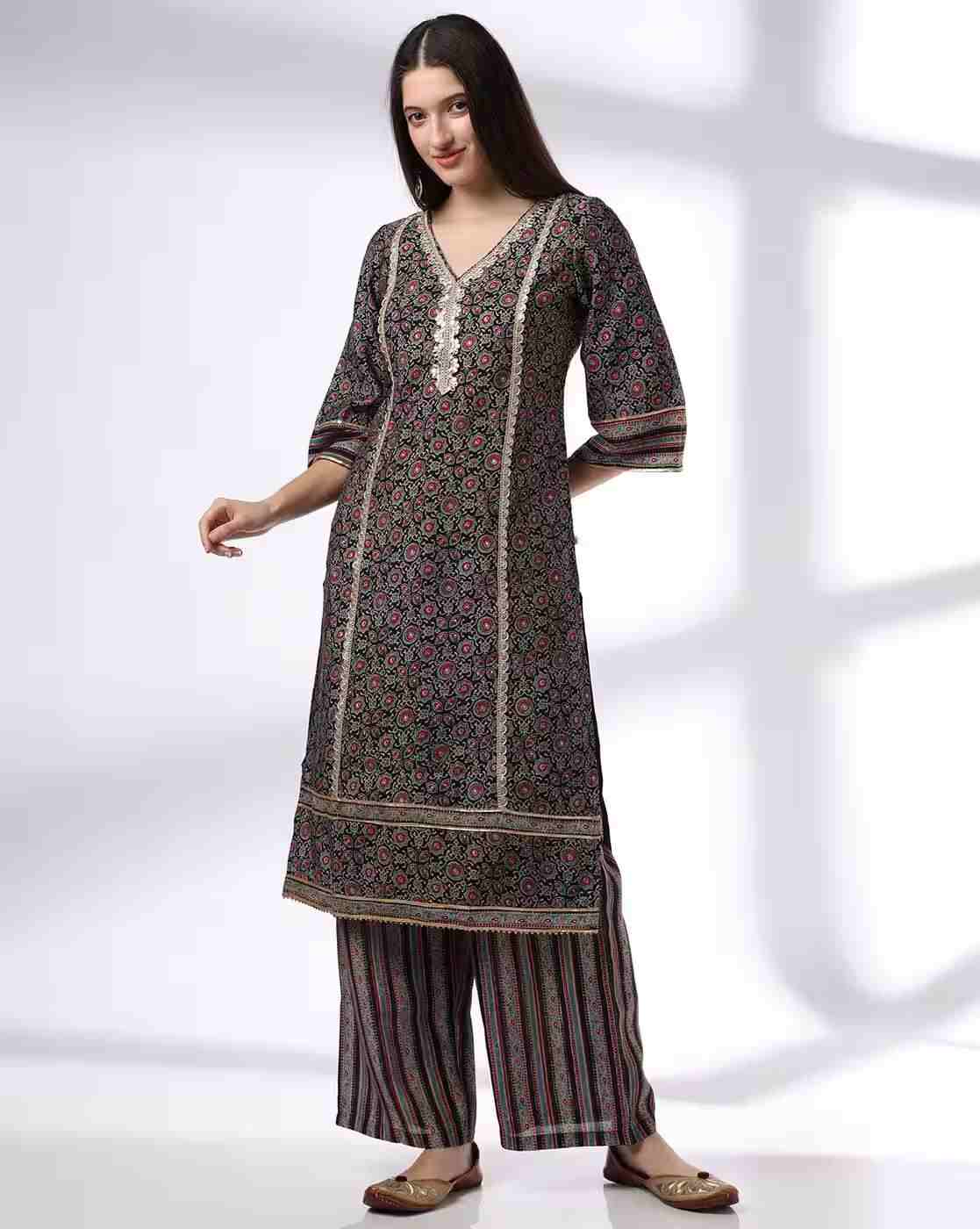 Women Printed Straight Kurta & Palazzos Set