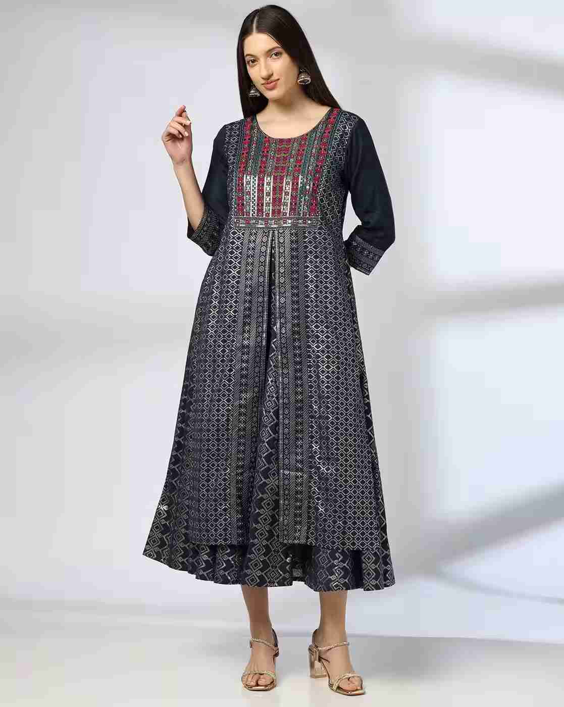 Women Geometric Print Round-Neck Fit & Flare Dress