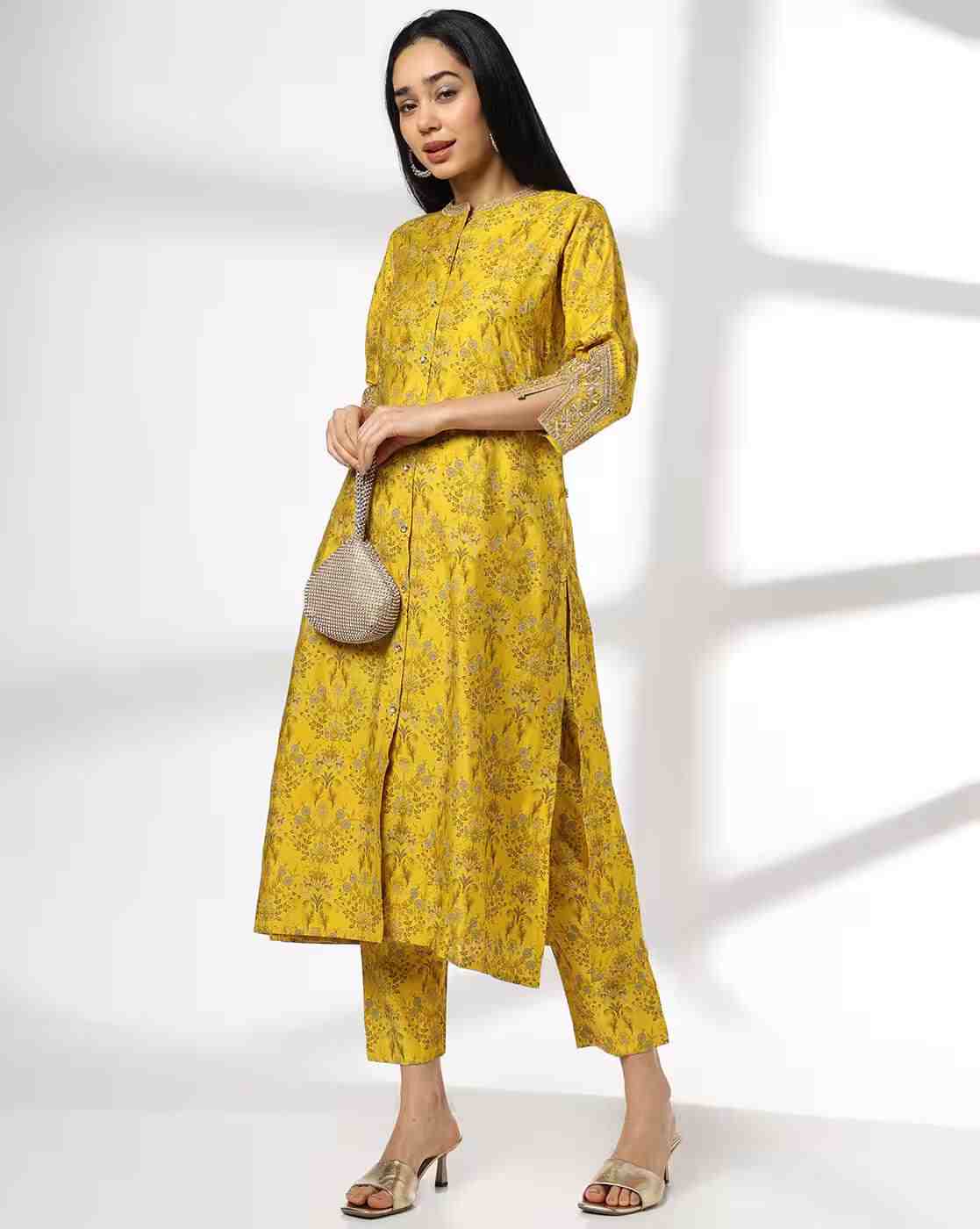 AVAASA SET | Women Printed Mandarin-Collar Kurta Set|0