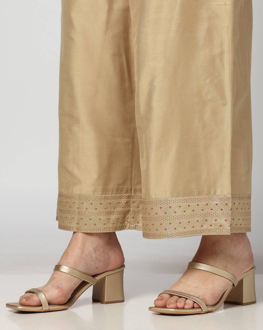 AVAASA SET | Women Embellished Straight Kurta & Palazzos Set|5