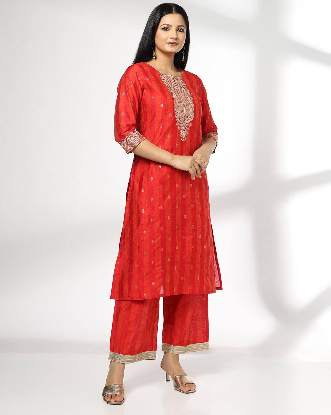 AVAASA SET | Women Embroidered Straight Kurta Suit Set|3