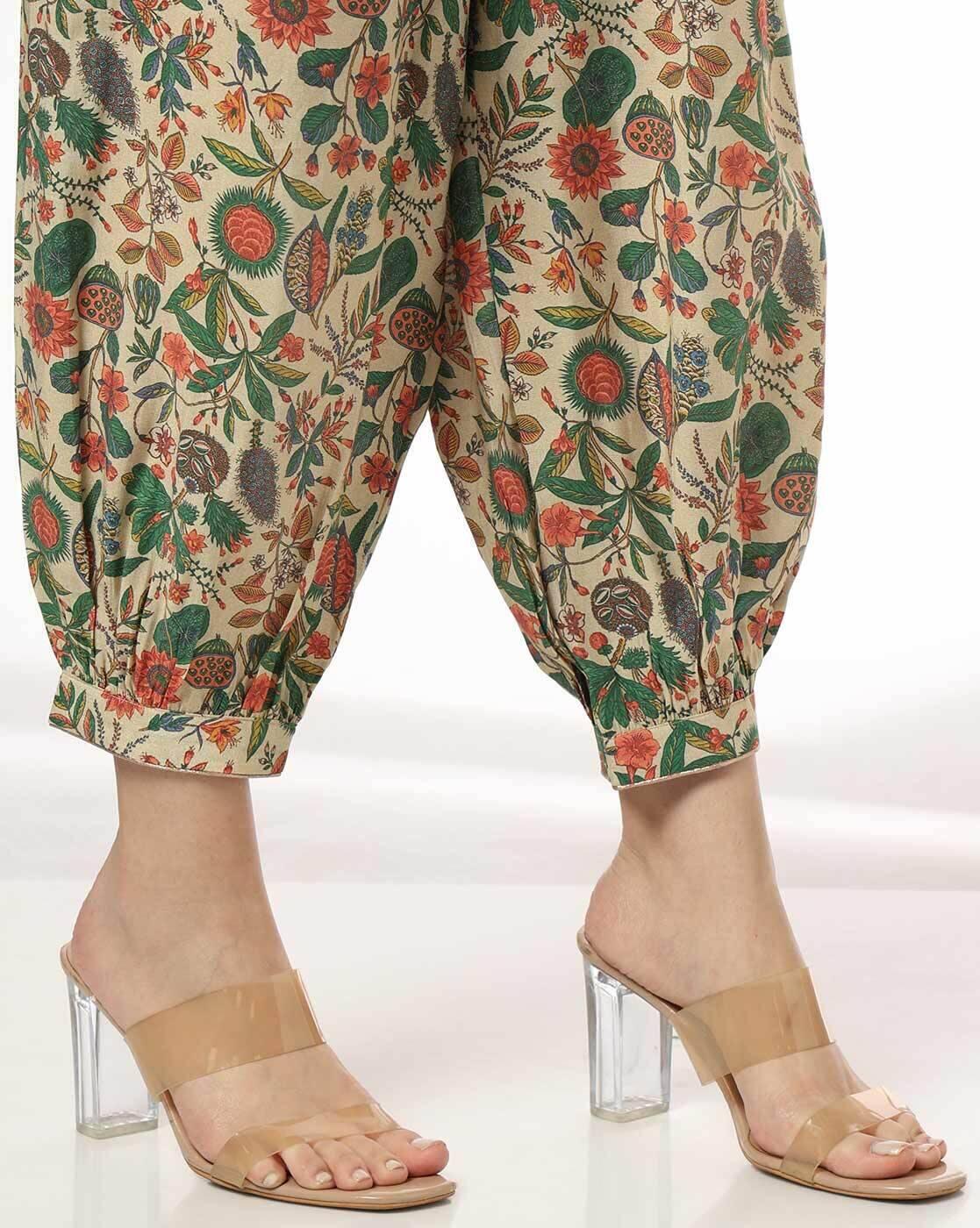 AVAASA SET | Women Floral Print Straight Kurta & Salwar Pants Set|5