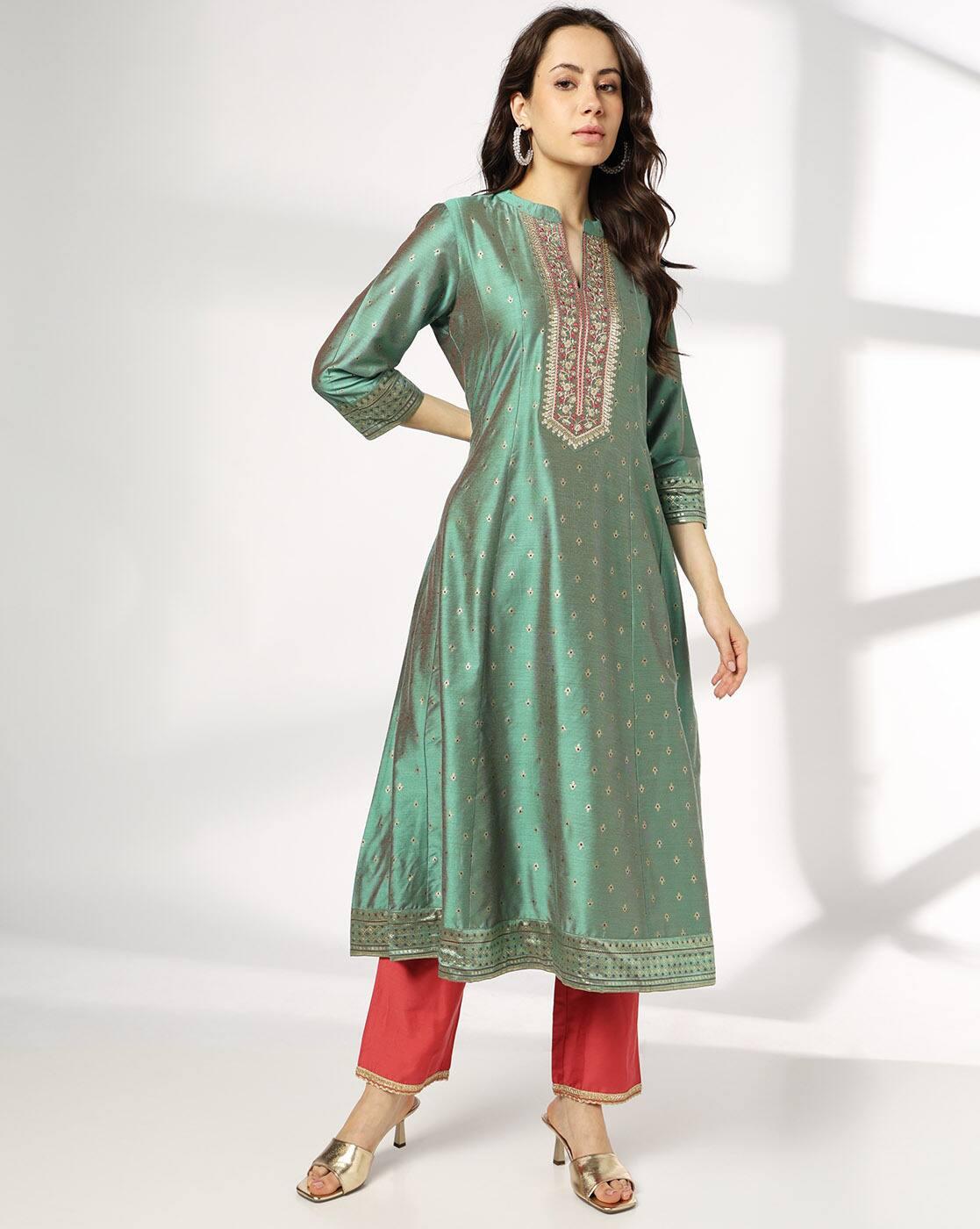 AVAASA SET | Women Embroidered Kurta Set|0