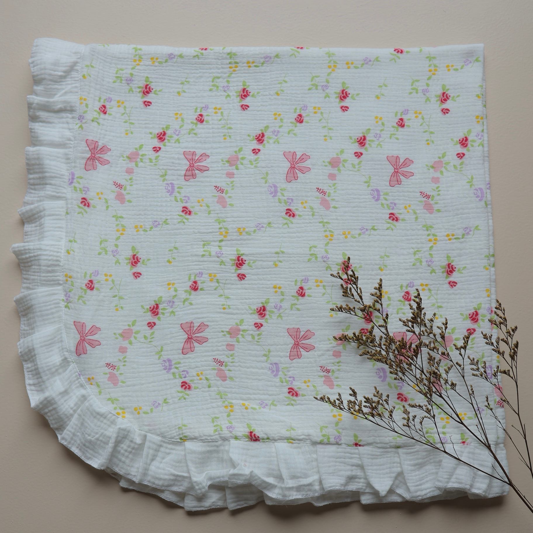 BowHug Reversible Muslin Blanket & Pillow Set