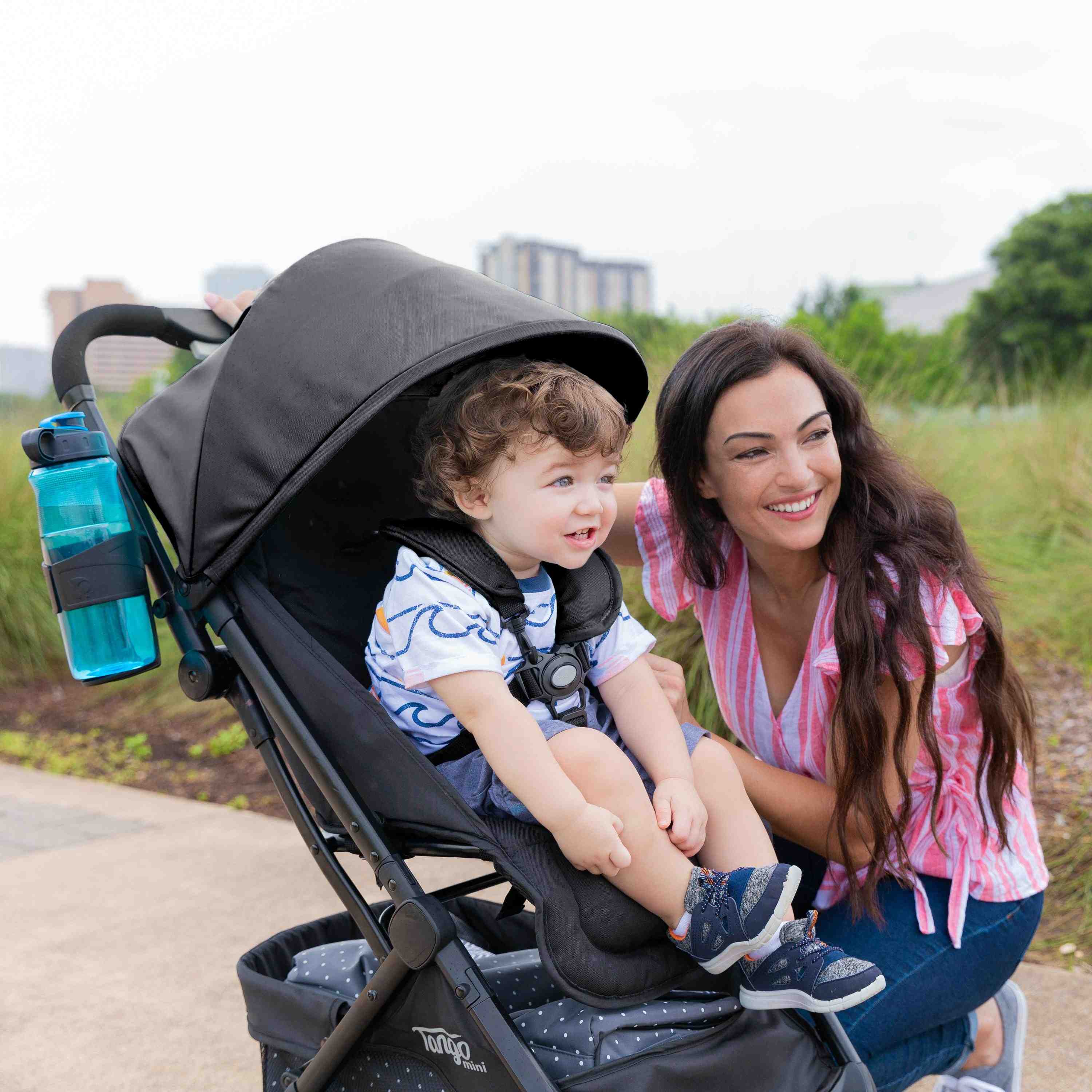 https://cdn.fynd.com/v2/falling-surf-7c8bb8/fyprod/wrkr/products/pictures/item/free/original/baby-trend/ST01E58AU/2/R2RGfEsZrB-493772212-3.jpg