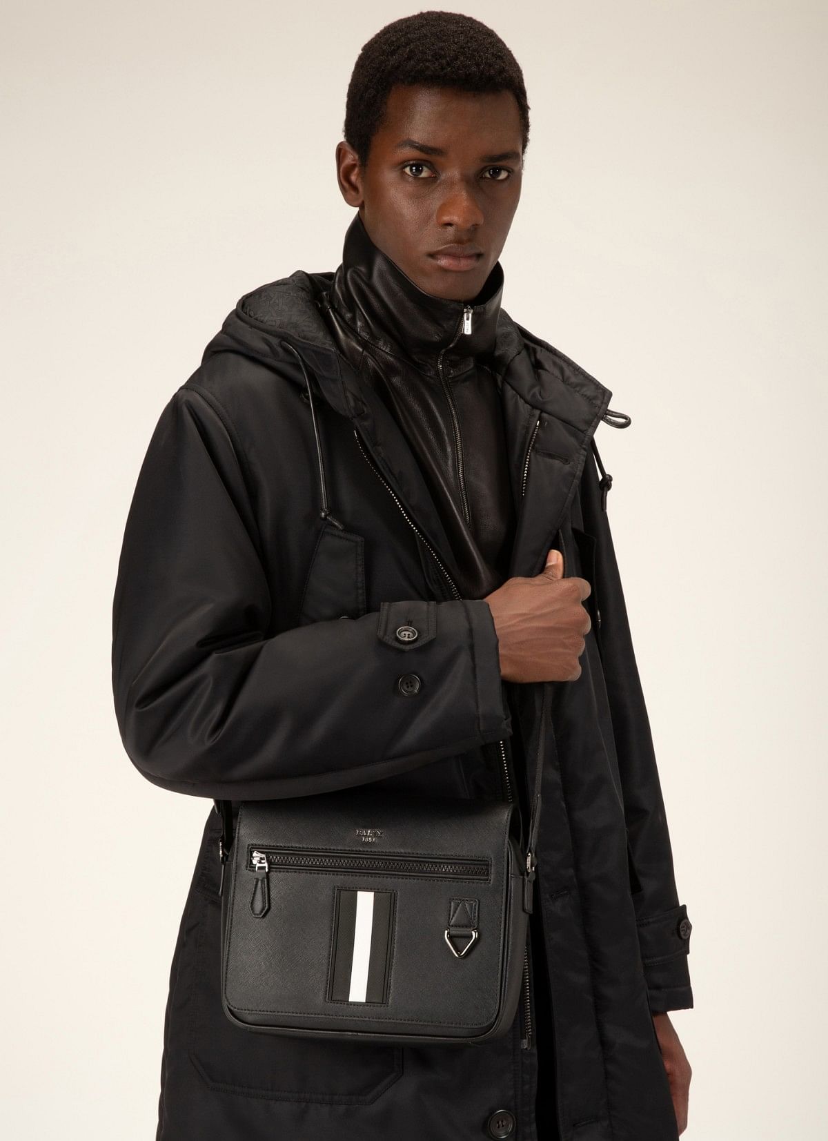 Mes Recycled Leather Messenger Bag In Black