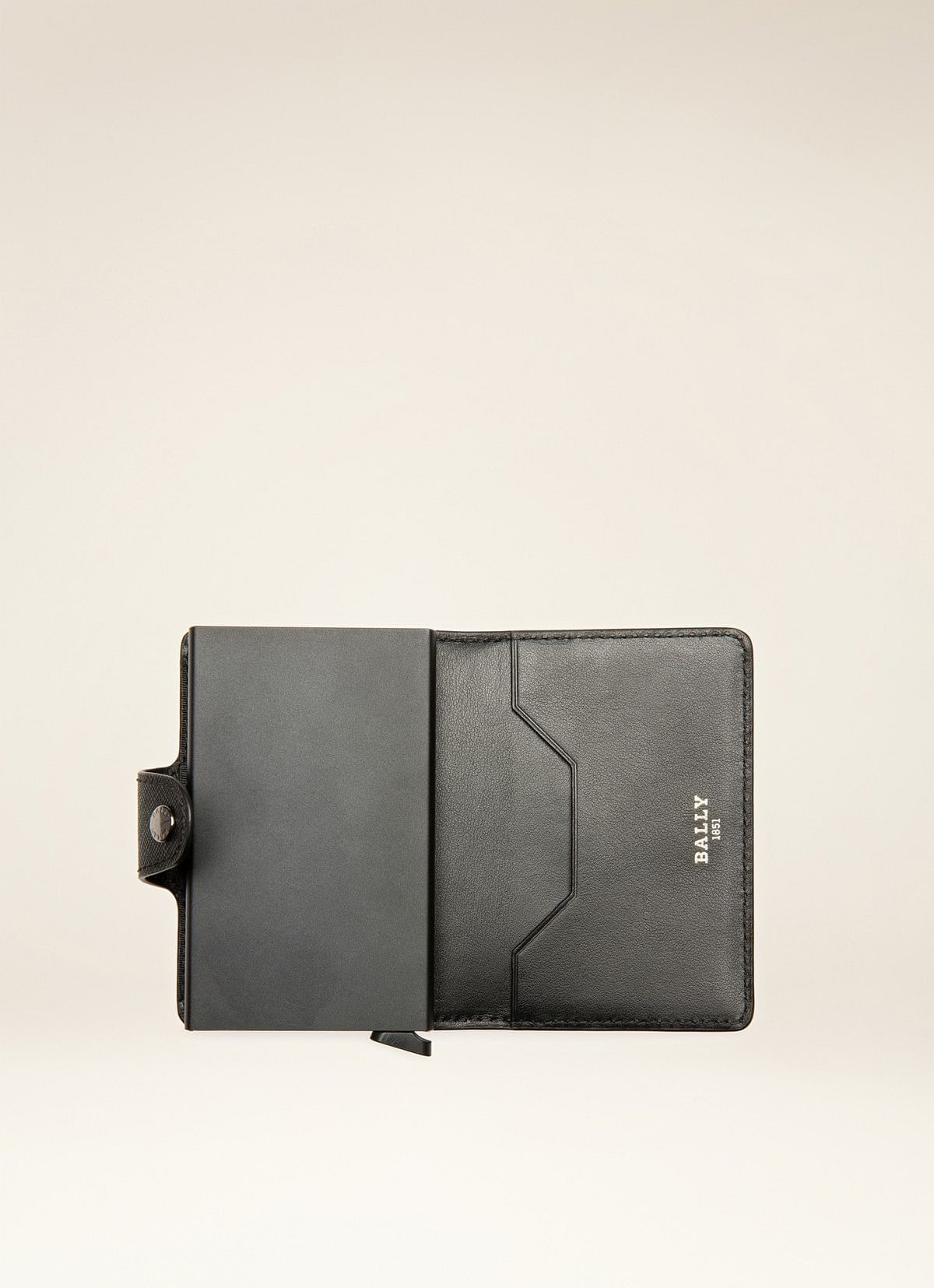 Bur Recycled Leather Wallet In Black