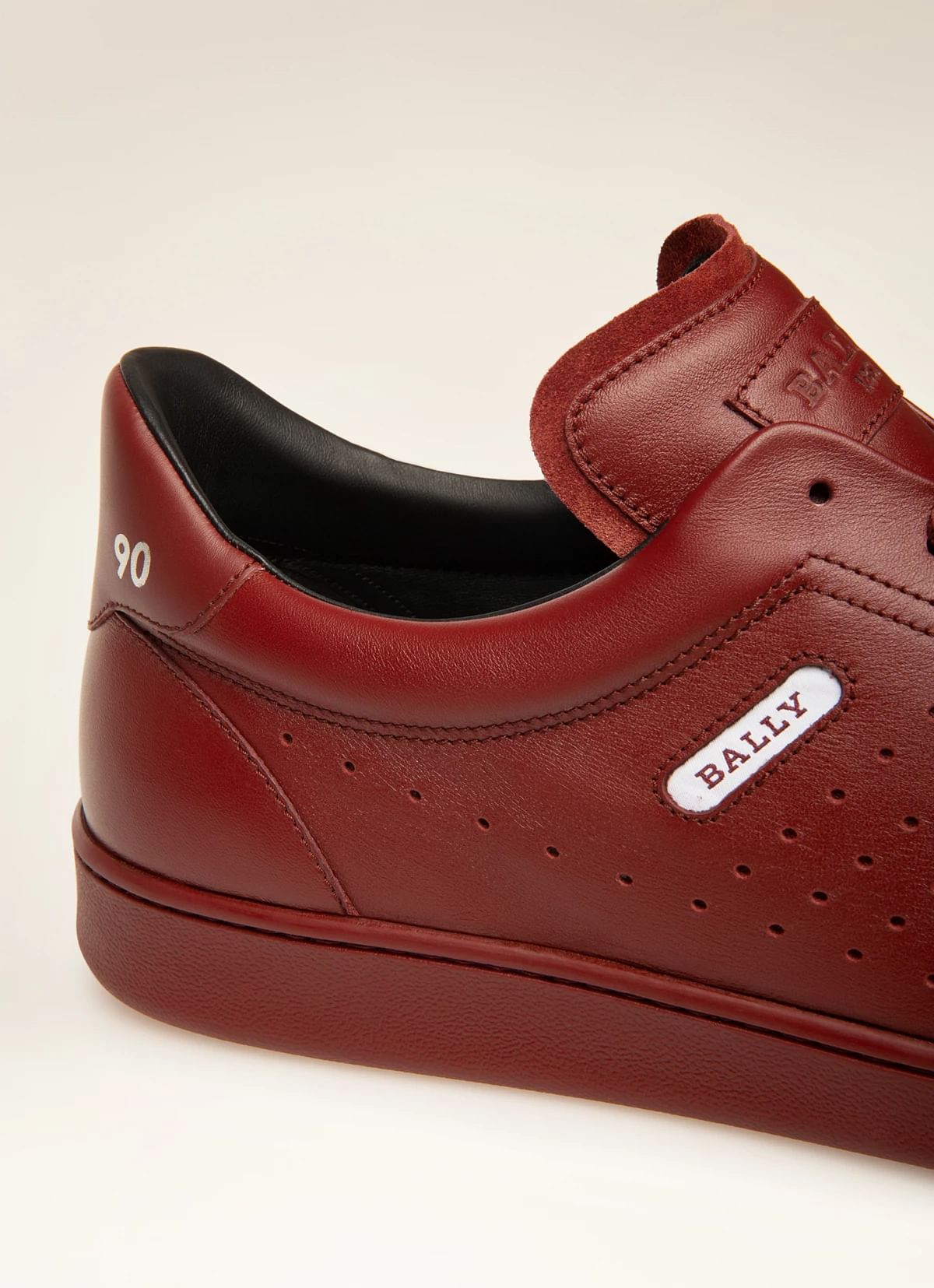 Winner-Fo Leather Sneakers