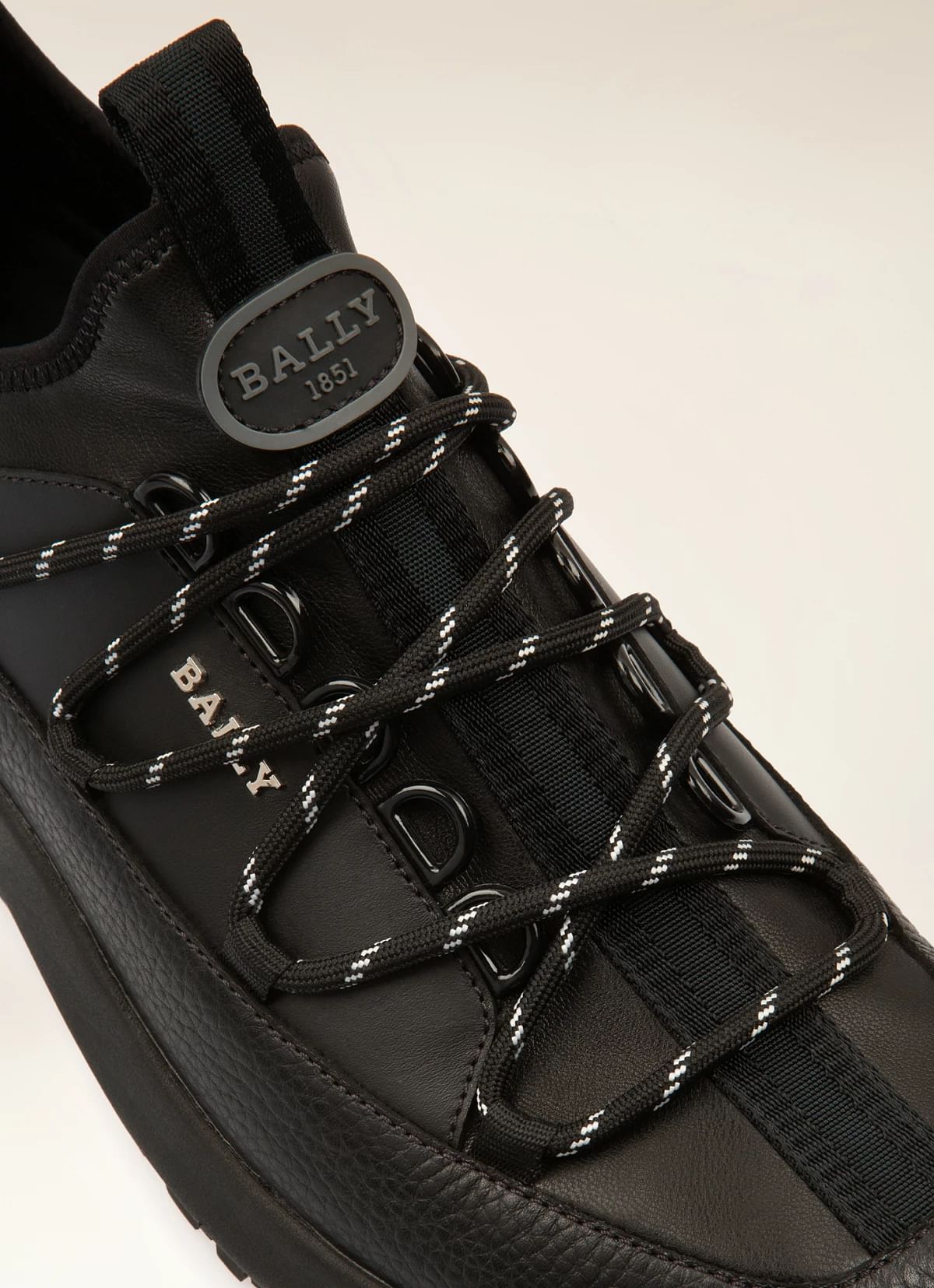 Delys Leather Sneakers