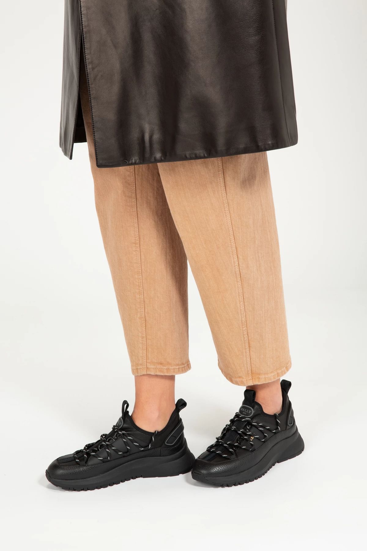Delys Leather Sneakers