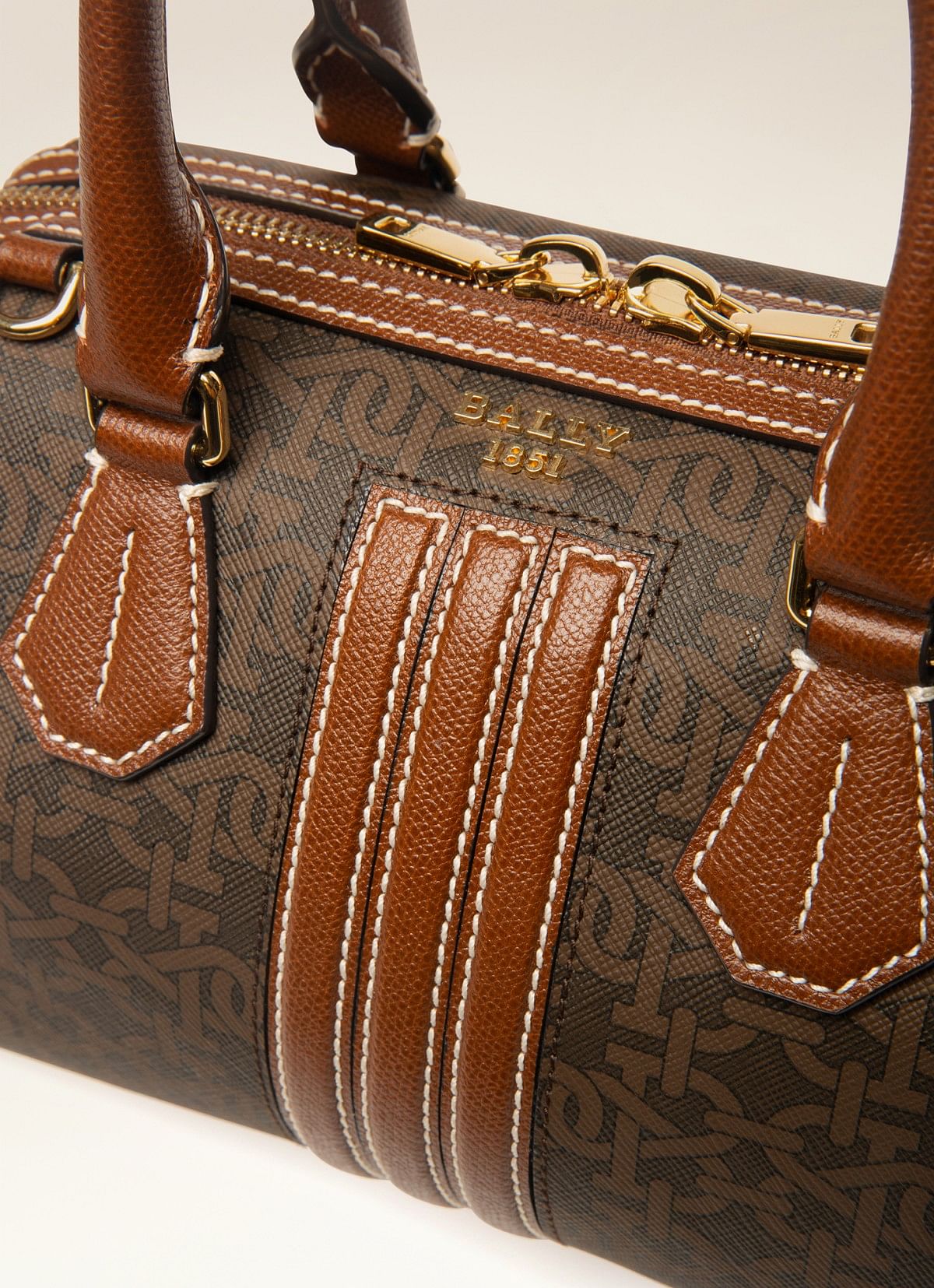 Devin Cross Body Bag