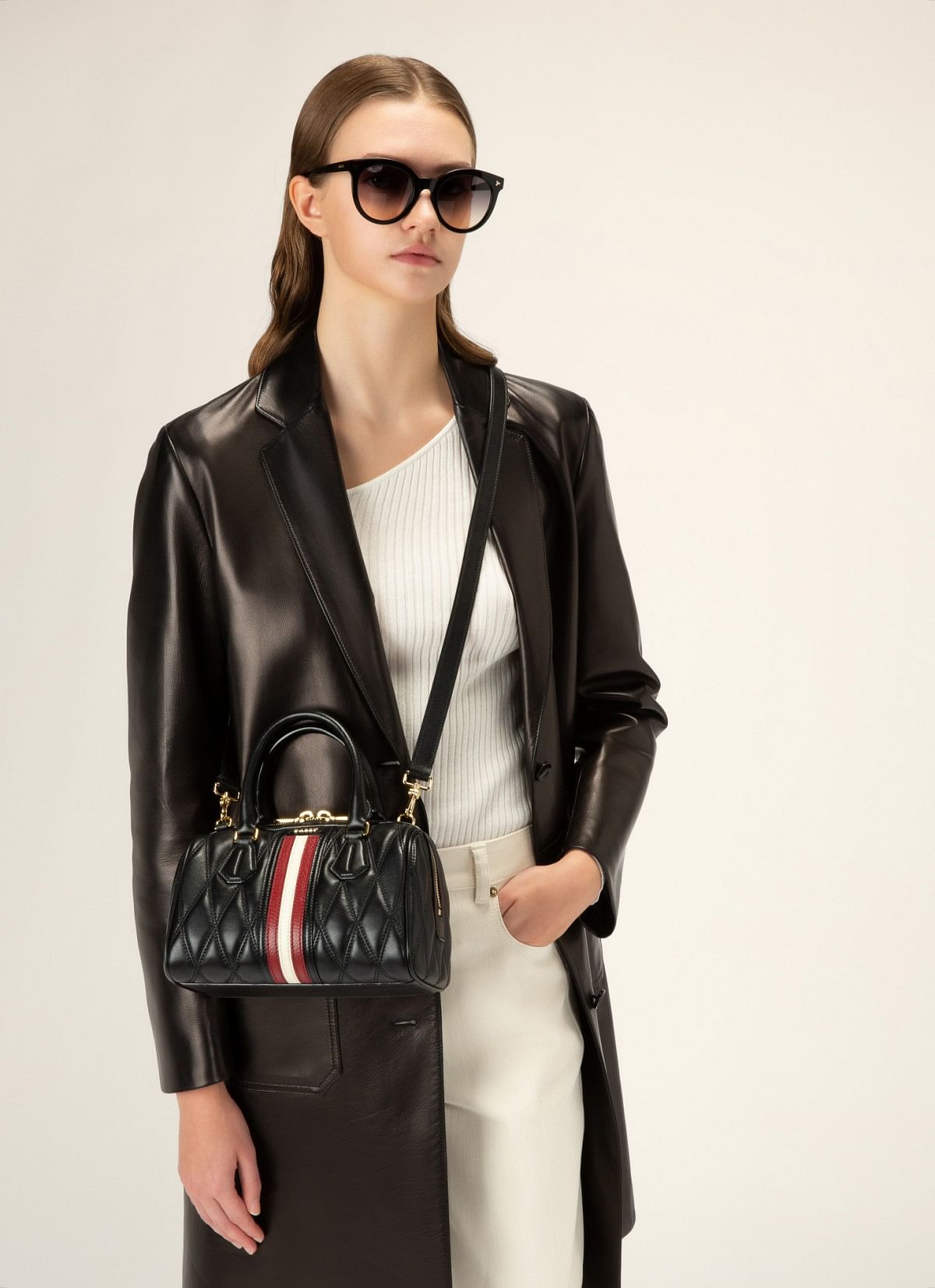 Devin Leather Minibag In Black