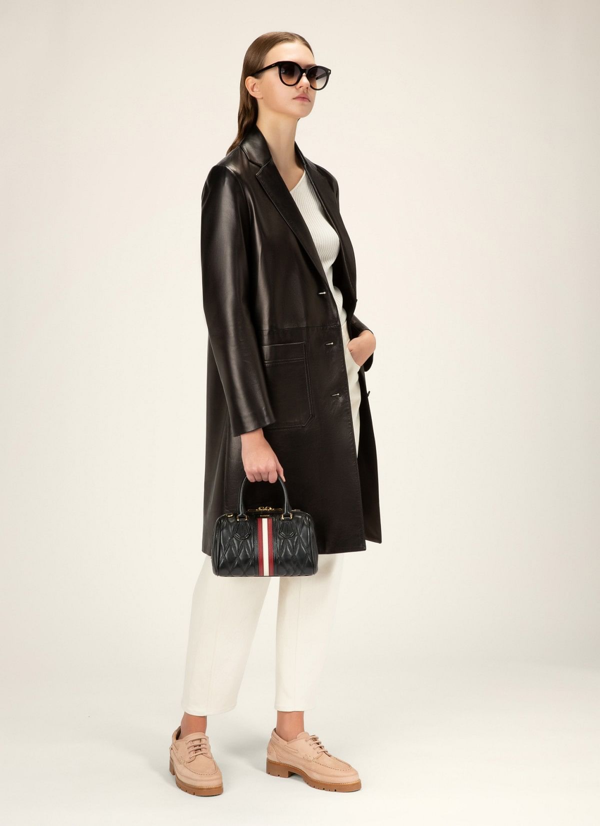 Devin Leather Minibag In Black