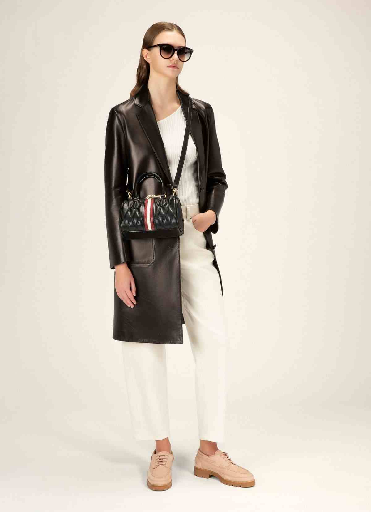 Devin Leather Minibag In Black