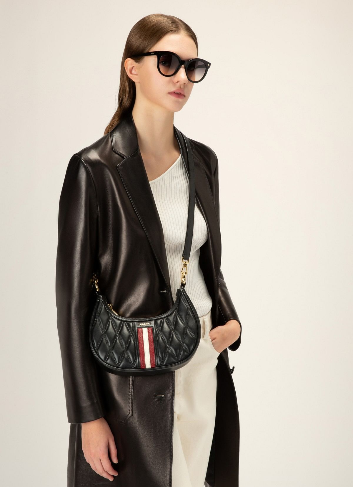 Deyr Leather Minibag In Black