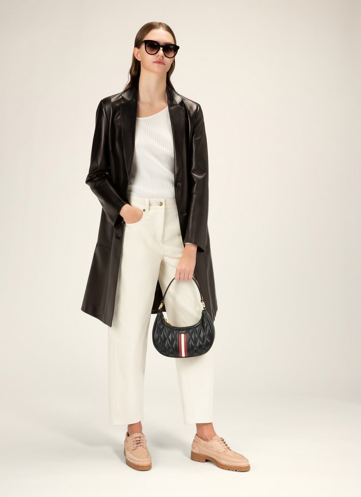 Deyr Leather Minibag In Black