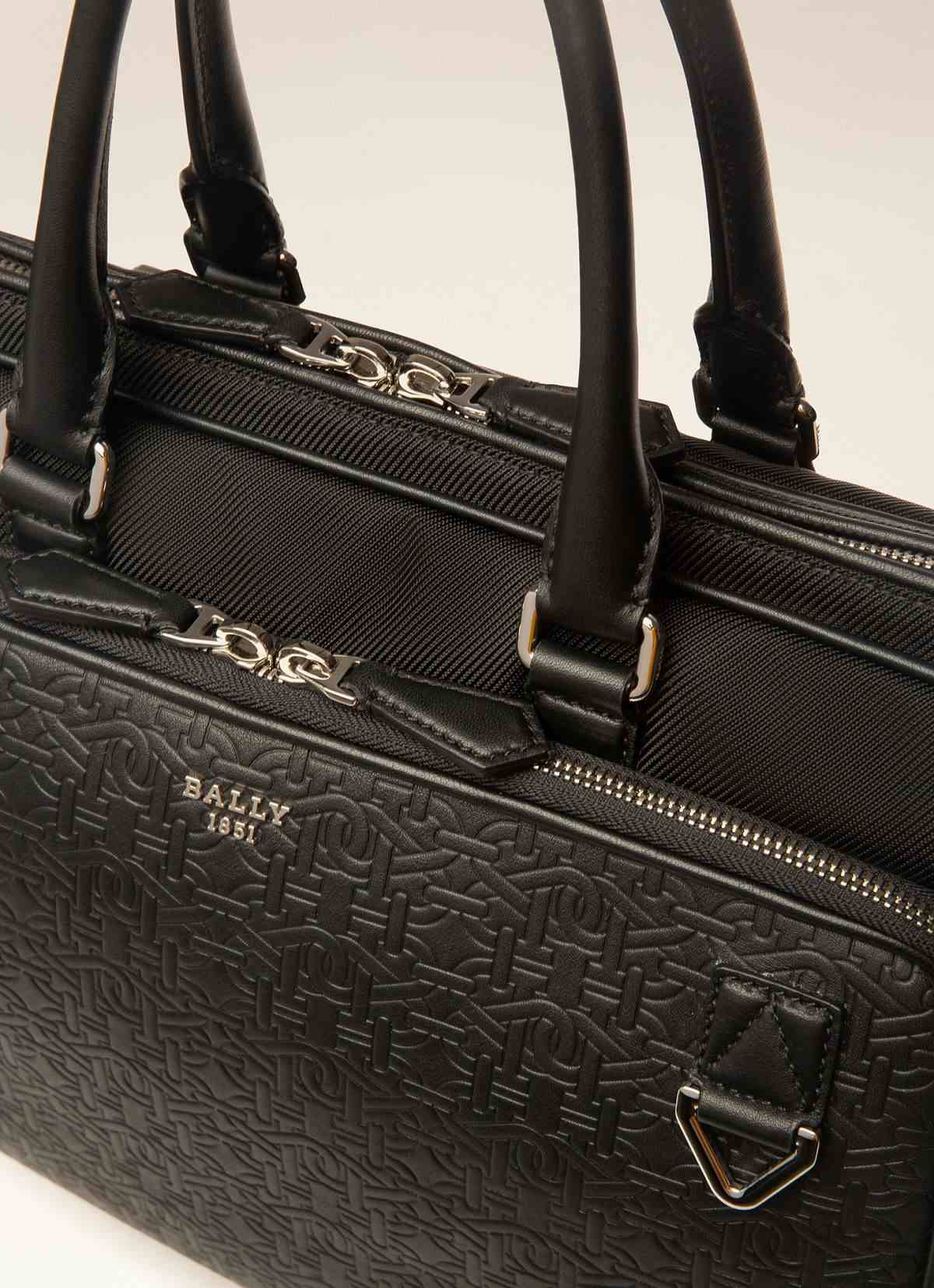 Cahrl Nylon & Leather Beniness Bag In Black