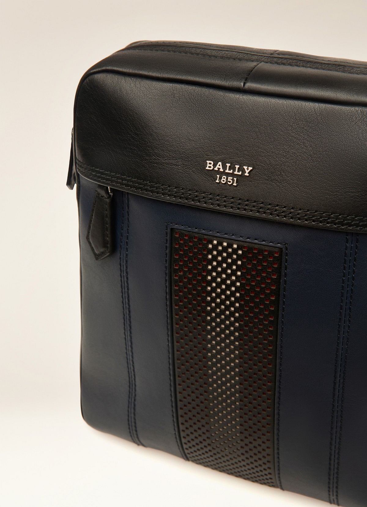 Holm Cross Body Bag