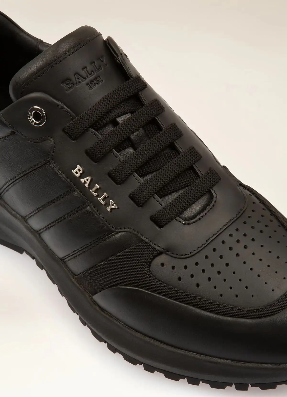 Dessye Leather Sneakers