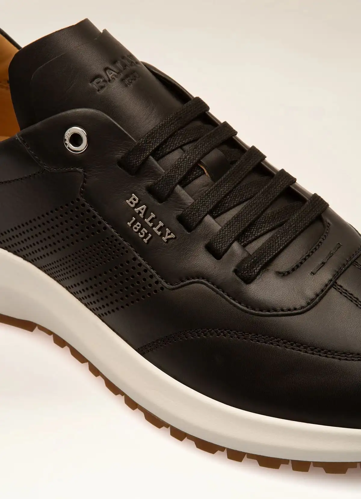 Davor Leather Sneakers