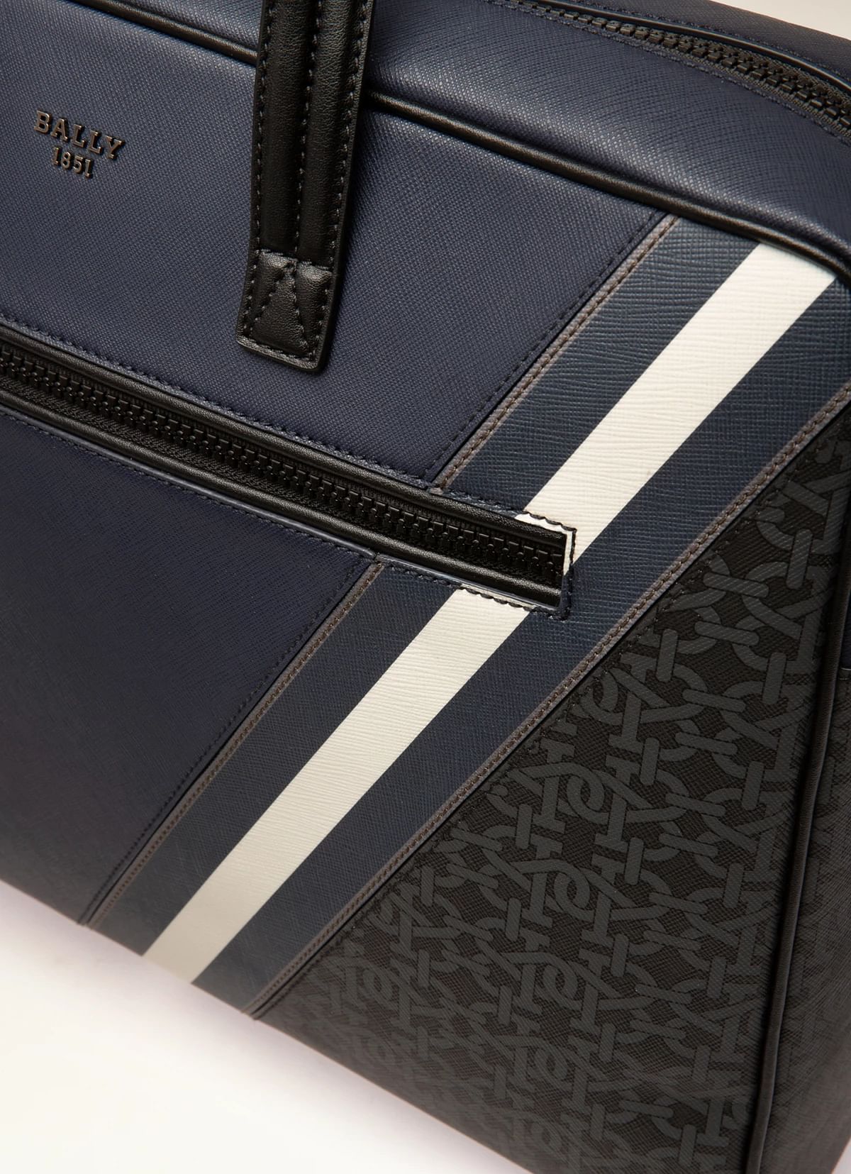 Mikes Leather Beniness Bag In Navy