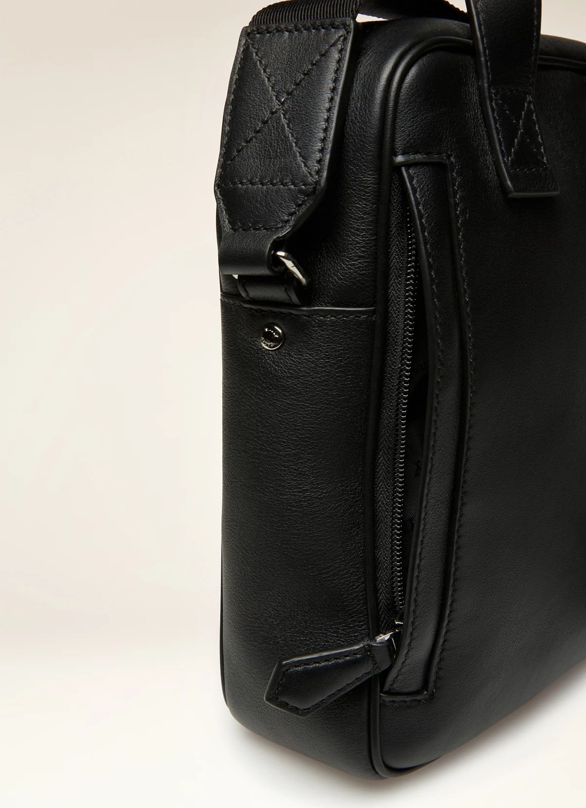 Holmis Crossbody Bag In Black & Green