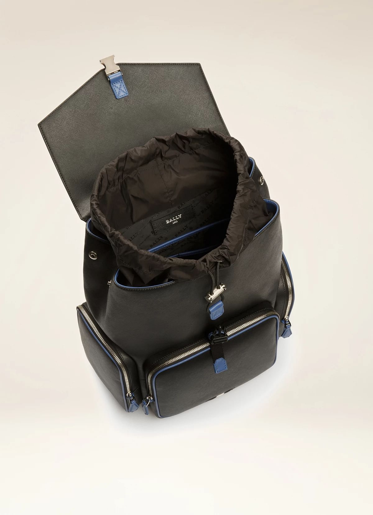 Maxi Backpack In Black And Blue Neon