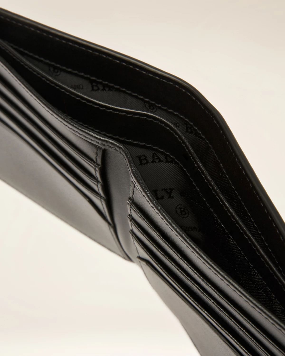 Brasai Leather Wallet In Black